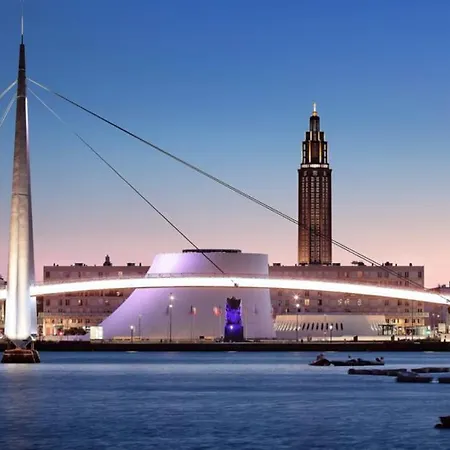 Résidence Hôtelière De L'estuaire 3*