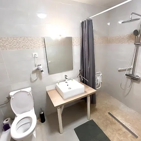 Hoteliere De L'estuaire - Centre 3*