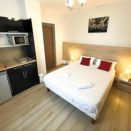 Hoteliere De L'estuaire - Centre מלון דירות 3*