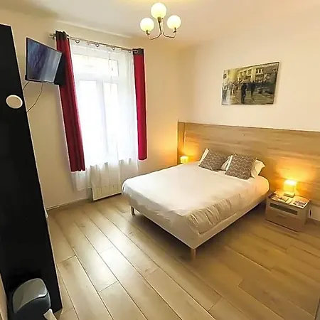 מלון דירות Hoteliere De L'estuaire - Centre 3*