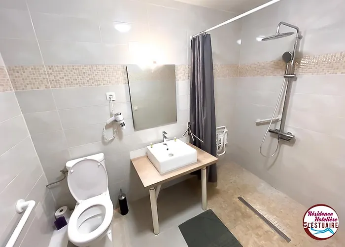 Hoteliere De L'estuaire - Centre 3*